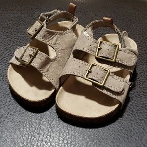 Kids sandals size 6 buckle Velcro OshKosh Bgosh
